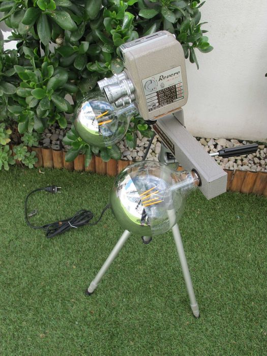 Bell Howell Light for Indoor Movies - Cinema antigo