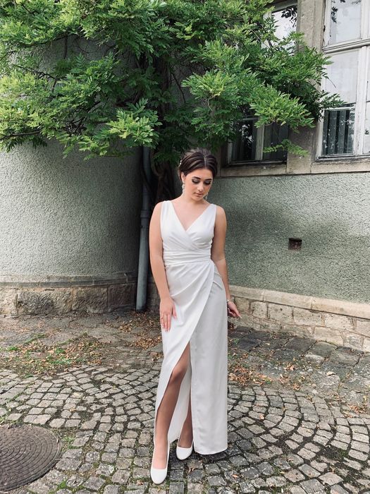 Вечірня сукня, в гарному стані.