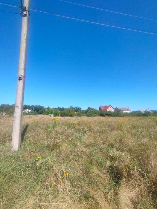 Продам гарну ділянку в передмісті