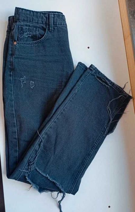 Czarne spodnie Denim Cropp