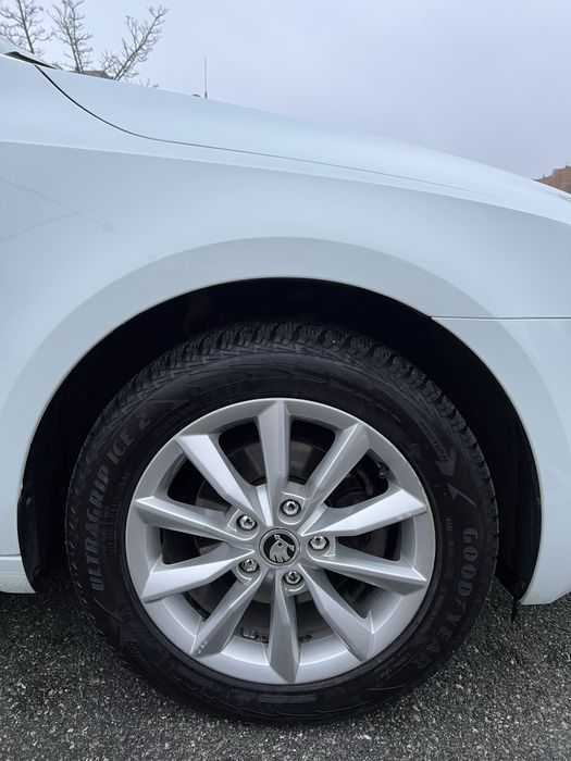 Продам Skoda Octavia A7 1,6