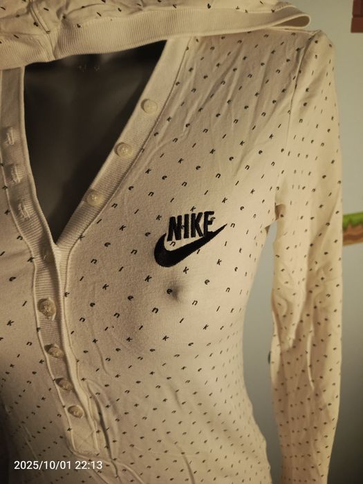 Nike bluzka z kapturem