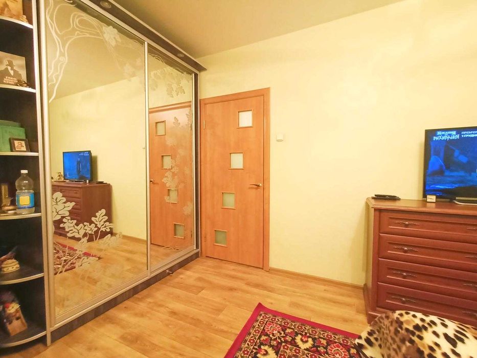 Продаж 1-кімн квартири 34 м2 стан заходь і живи, неподалік ринку НИВА.