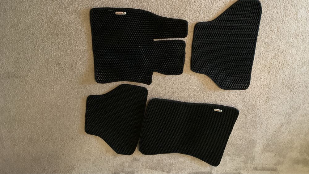 Bmw Продам Коврики килими  bmw