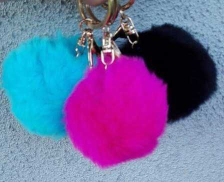 Pom-pom Keychain – for attaching to women's wallets – NEW