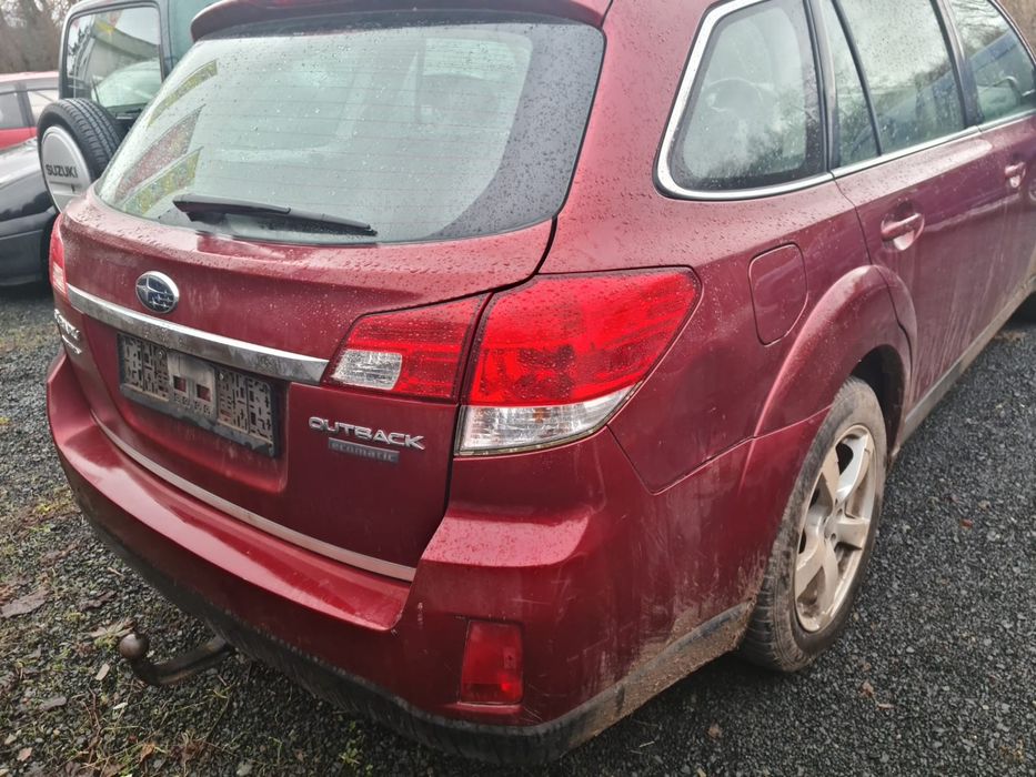 Subaru 2,5 benzyna automat