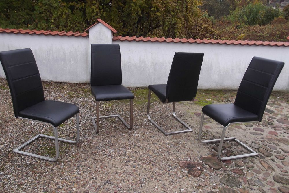 krzesło krzesla komplet  czarne tapicerowane