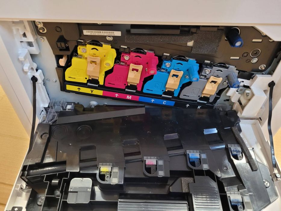 Xerox 6515 przebieg 18 tys, do serwisu lub na części