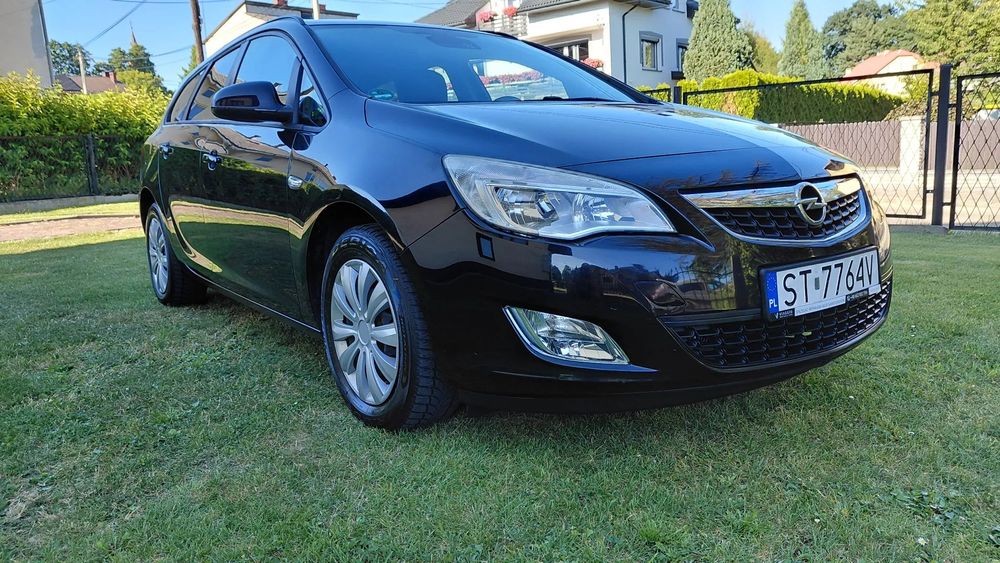 Opel Astra Opel astra j benzyna stan bdb
