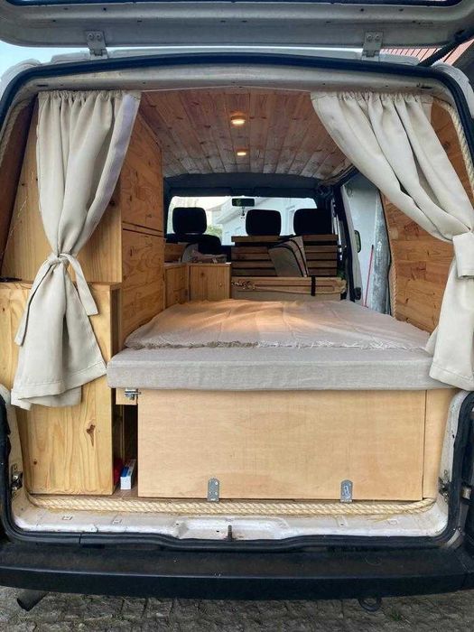 Campervan Pronta a Viajar - Legalizada como Especial Dormitório!