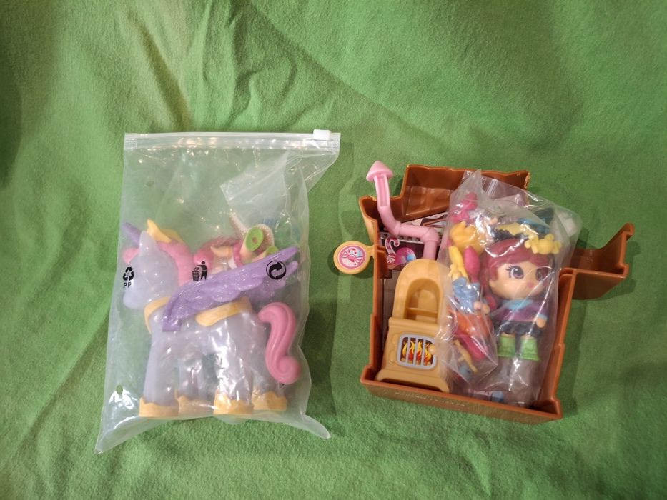 Fada com unicórnio e casa bruxa Pinypon com varios acessórios