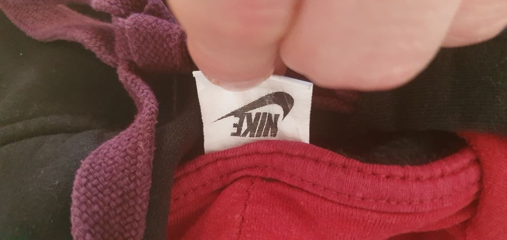 Bluza z kapturem Nike rozmiar S/M wymiary na zdjęciach Stan bardzo dob