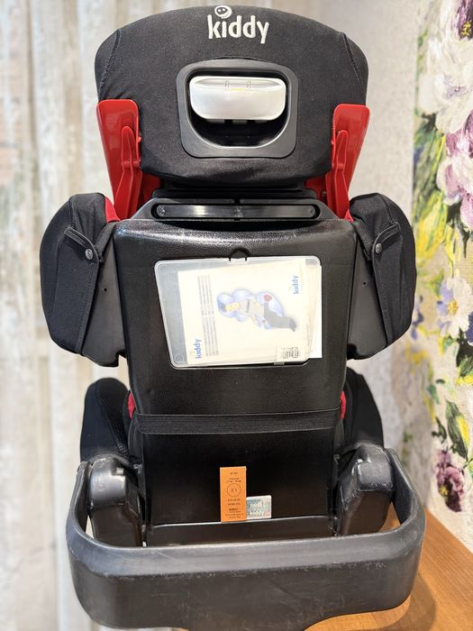 Автокрісло Kiddy cruiser pro клас ІІ-ІІІ (15-36 кг)