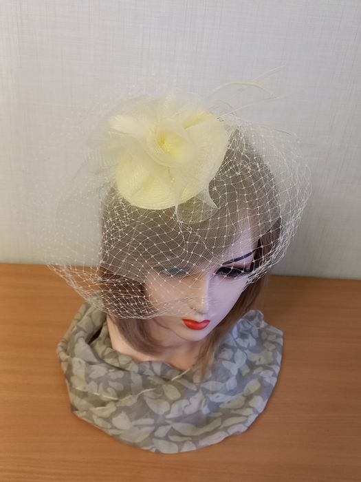 Шляпка свадебная шампань с вуалью
