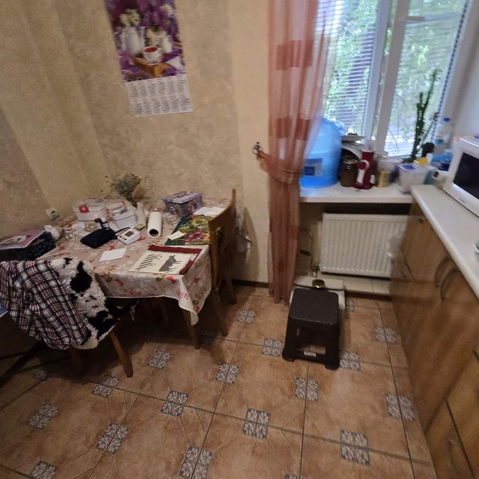 Продаю 2 кім квартиру Молодогвардійська  - проспект Богоявленский , " сталінка ",  Двоконтурний газовий котел