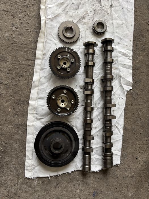 Разпредвал , фазарегулятор та шків коленвала від Hyundai