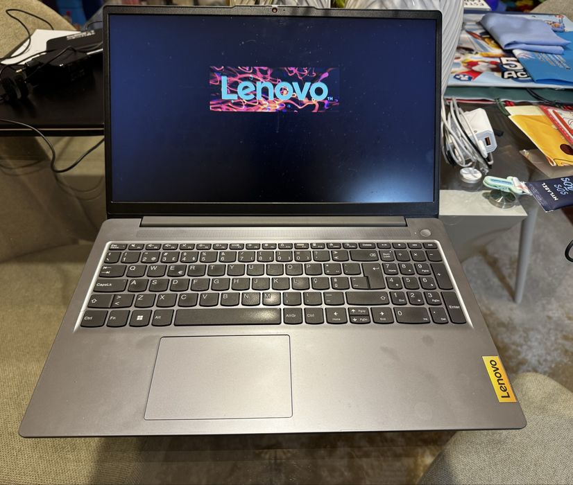 Portátil - Lenovo IdeaPad Slim 3