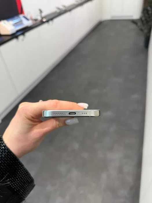 iPhone 16 pro 256 GB white titanium | 2 lata gwarancji | raty 0%