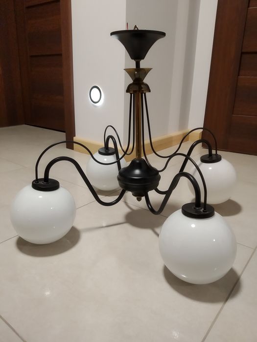 Lampa z kloszami
