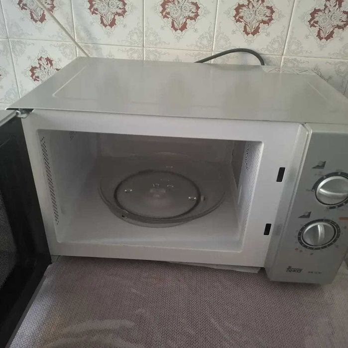 Micro-ondas Teka usado