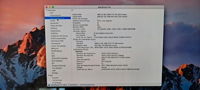Apple MacBook Pro 2017, 512GB SSD 8GB RAM Touchbar com carregador