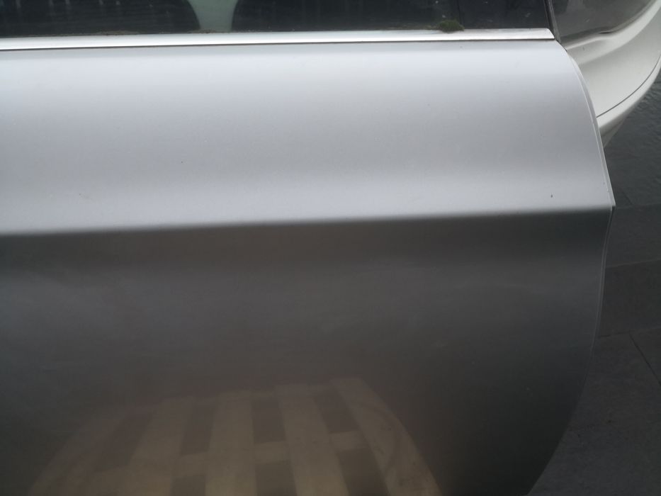 Drzwi prawe tylne BMW e91 titansilber 354/7 w kolor prawy tył