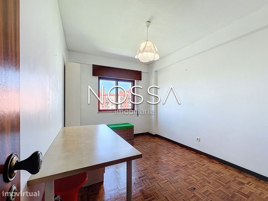 Apartamento T3 na Urb. Quinta das Serralheiras - Algueirão