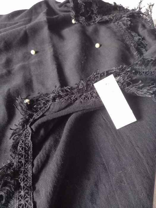 Lenço/écharpe preto, Novo c/etiq (Portes incluídos)