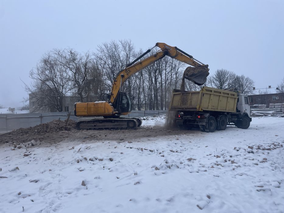 Послуги экскаватора повноповоротного
