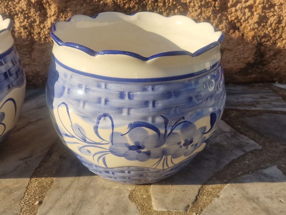Conjunto de 4 vasos em cerâmica azul e branca