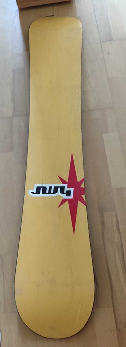 deska snowboardowa Hammer 157cm, uszkodz. krawędź