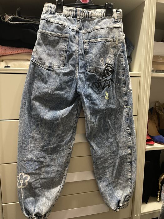 Джинси Bershka з графіті