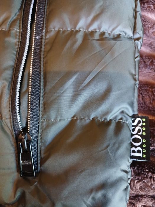 Жилет  Hugo Boss р.( М) 48-50  Оригинал