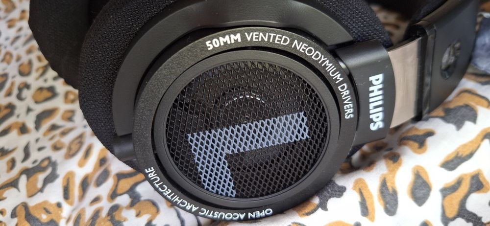 Навушники Philips SHP9500