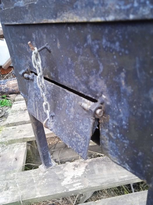 Буржуйка з трубою