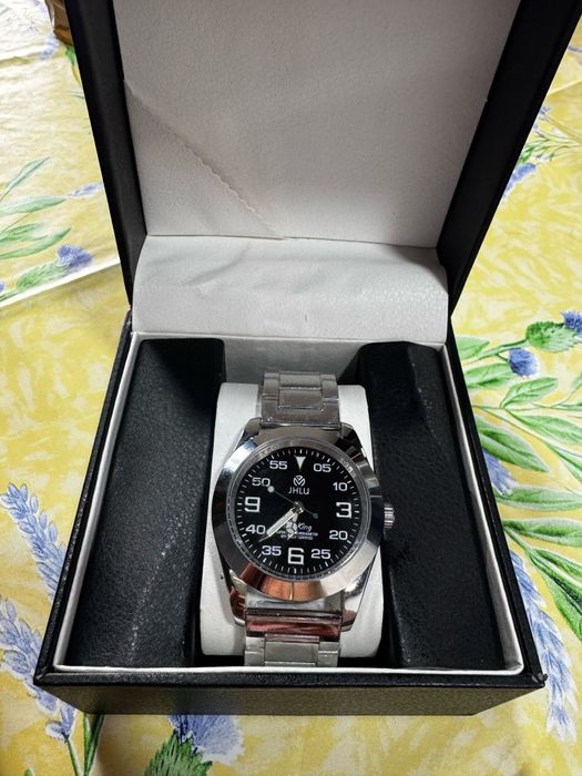 Relógio novo JHLU