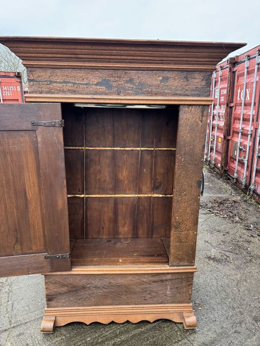 Drewniana szafa - antyk (ponad 120 lat)