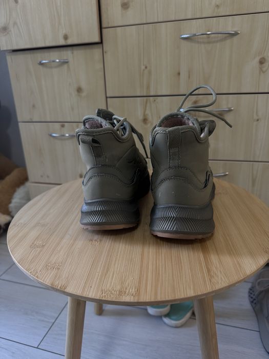 Ботинки зимние женские