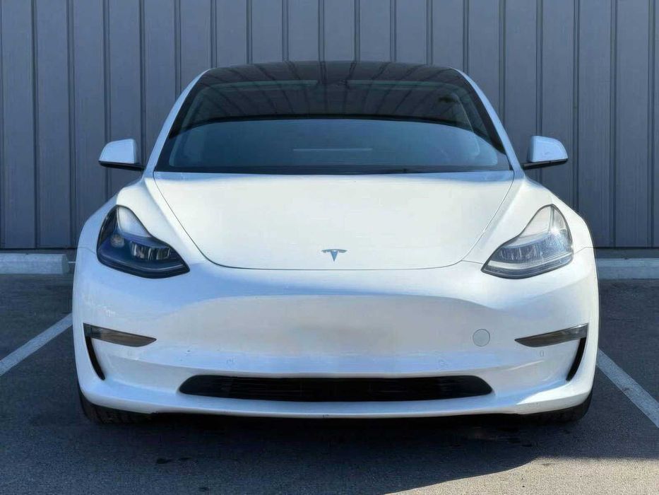 Tesla Model 3 Performance      2022