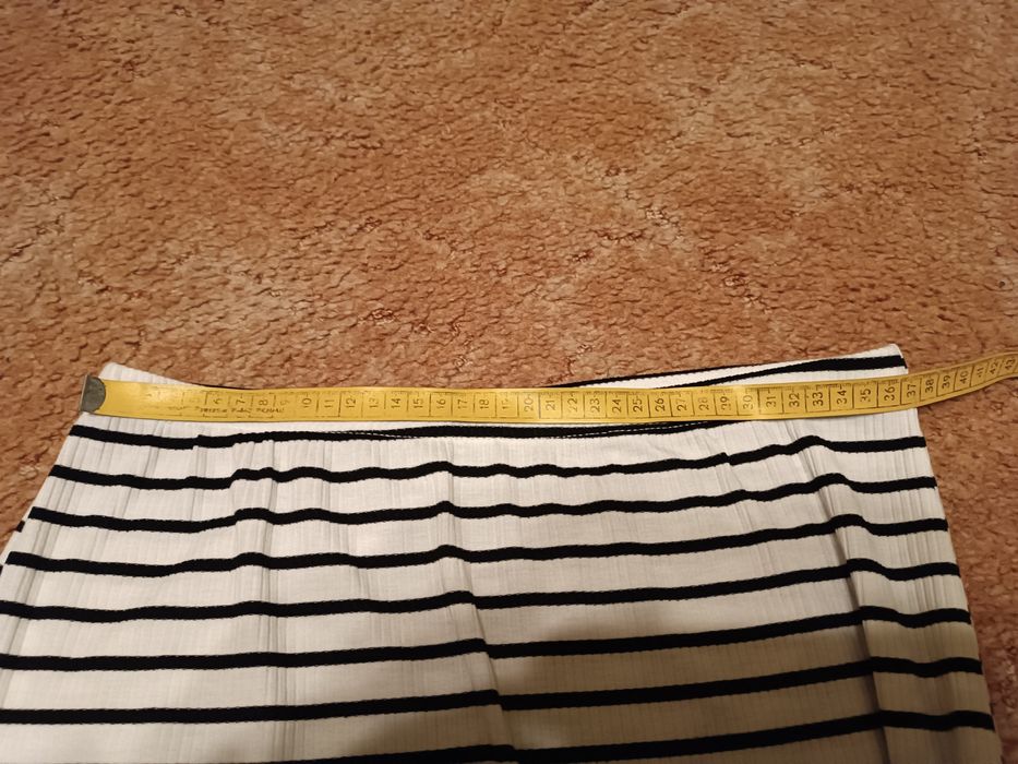 Miękka długa spódnica w paski