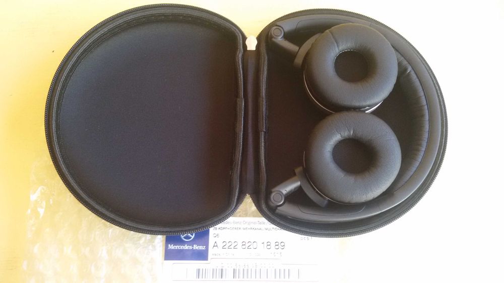 Fones Bluetooth com estojo, Original da Mercedes Benz