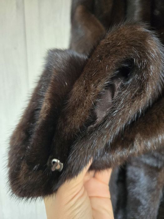 Красивая норковая шуба