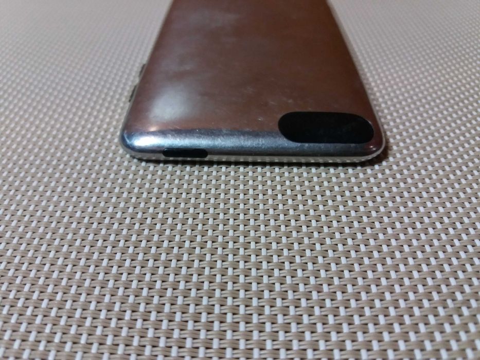 iPod touch 3 32гб (mc008fd) icloud чистый