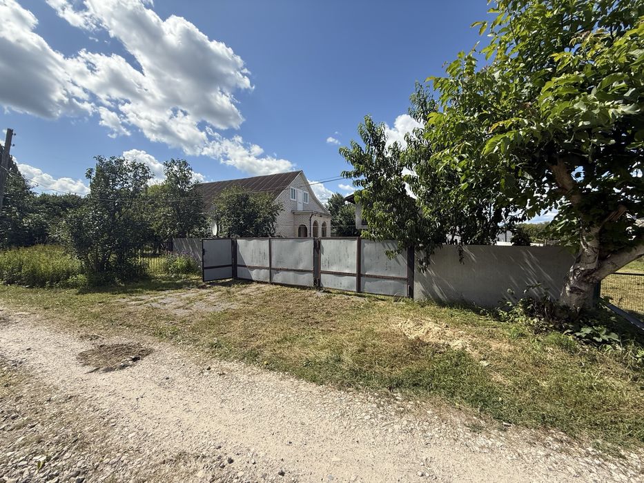 Продається будинок в районі танку в м. Новгород-Сіверський