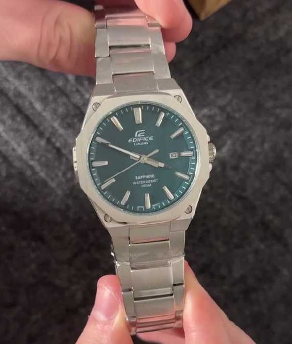 Стильні годинники Casio Edifice