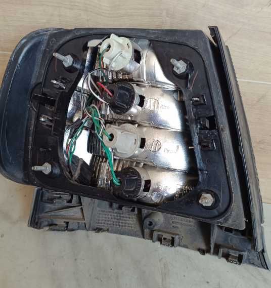 lampa prawy tył lift fl smoke black audi a4 b5