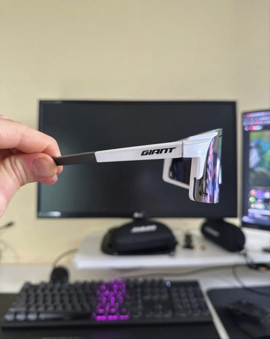 Okulary GIANT wraz z etui