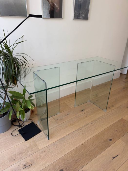 Mesa de vidro SKLUM Em perfeito estado