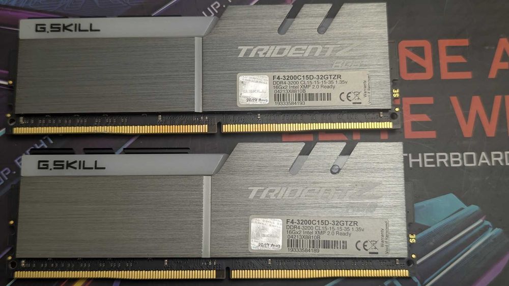 G.Skill Trident Z RGB DDR4 32GB 3200 MHz Samsung B-die.