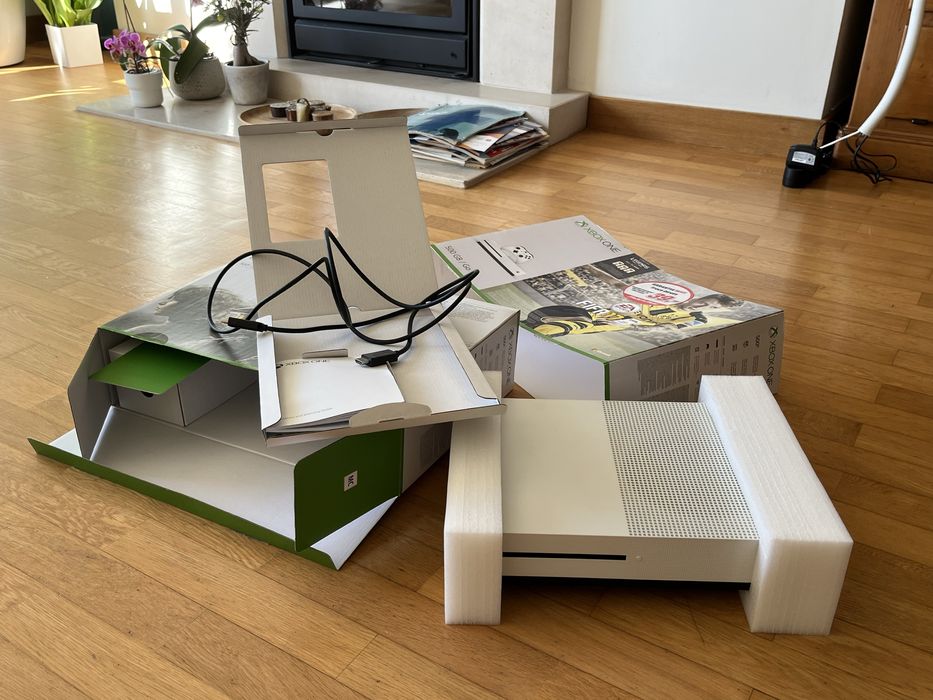 Consola XBOX one nova